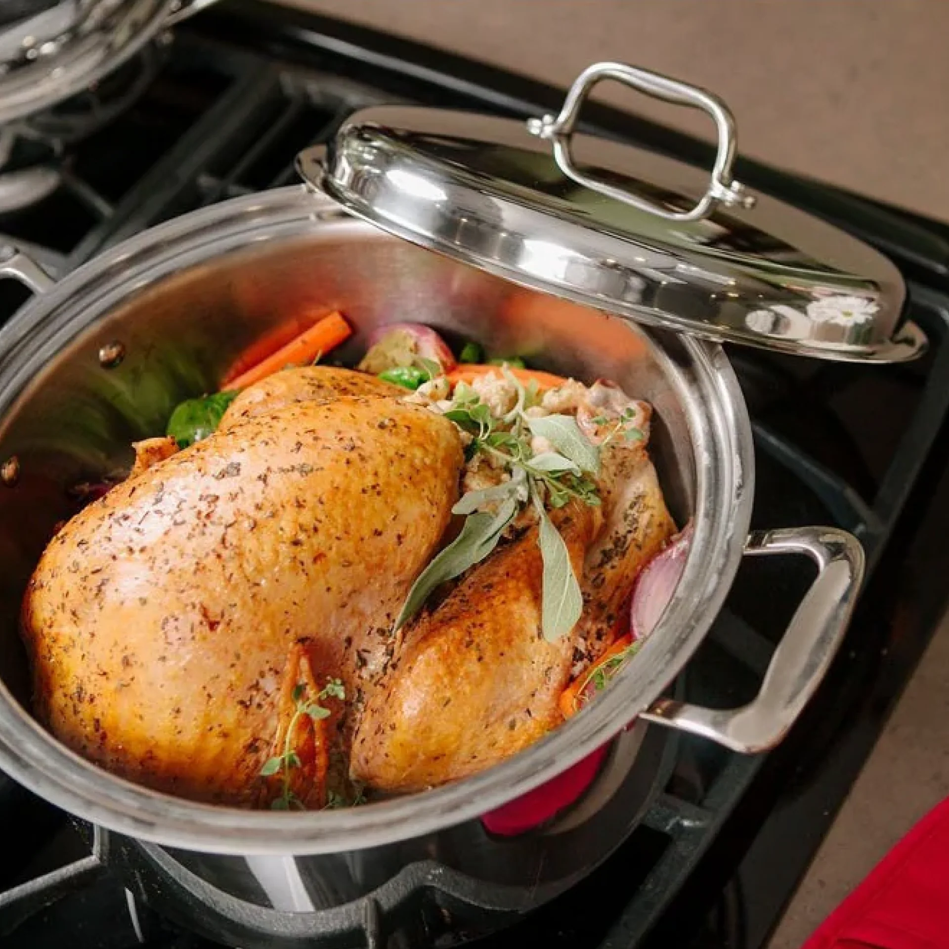 8 Quart Stockpot with Cover - Image 5