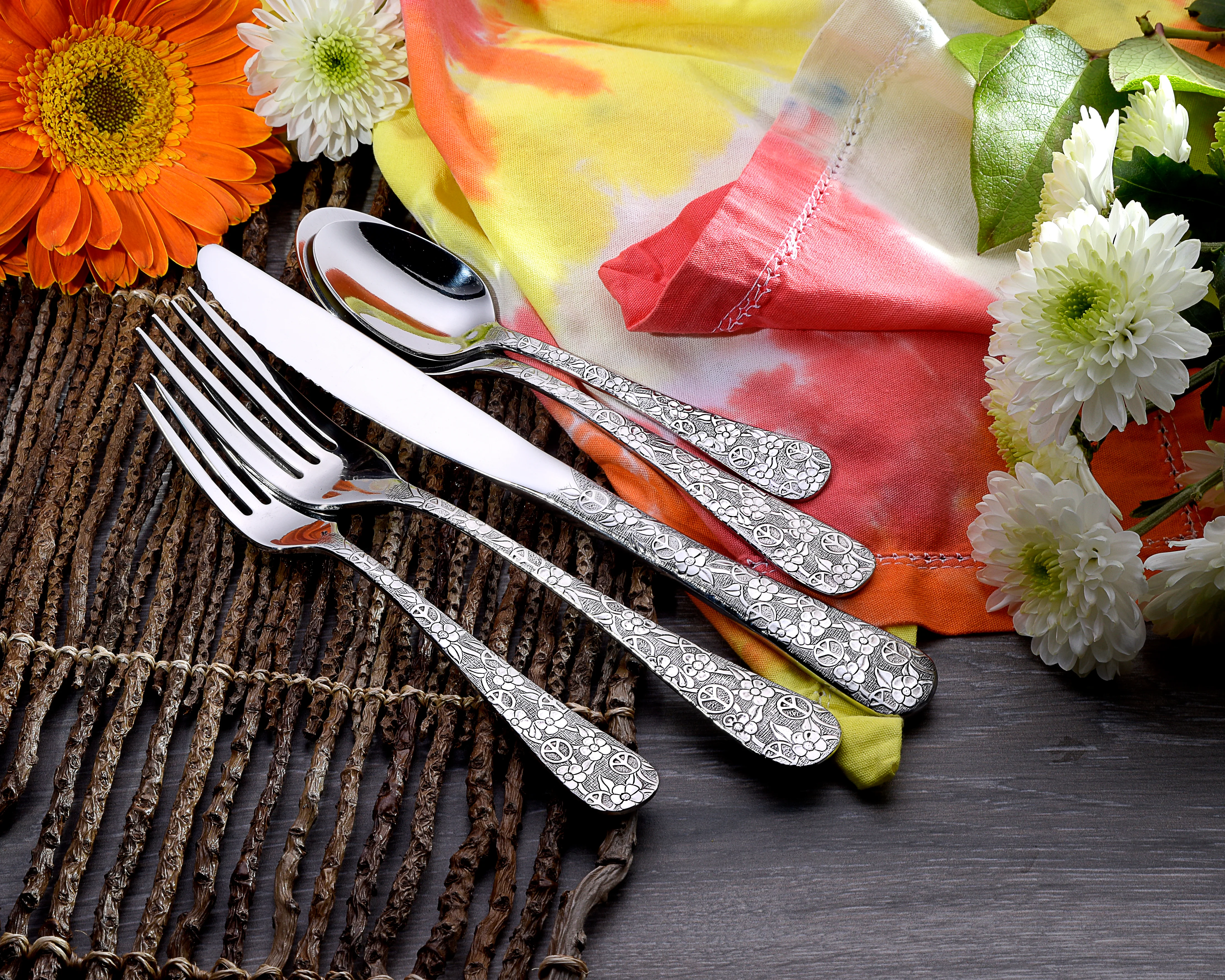 Woodstock- 65 Piece Set - Image 6